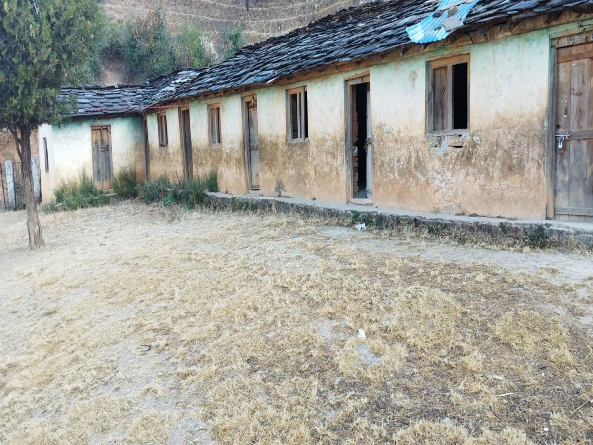 पढ्ने र पढाउने मुलुकको प्रधानमन्त्री बने, विद्यालयको मुहार फेरिएन्